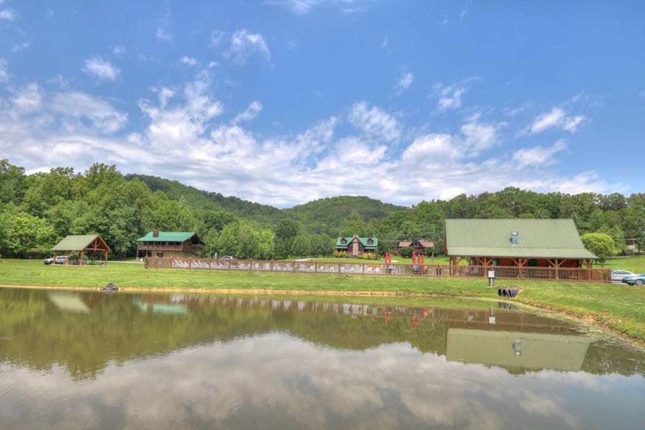 Misty Mountain Retreat Villa Sevierville Eksteriør billede